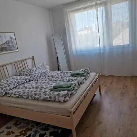 Stylish Urban With Parking Spot Apartment Bratislava