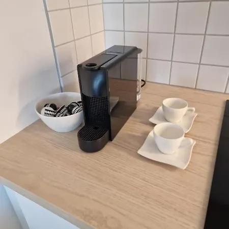 Appartamento Stylish Urban With Parking Spot Bratislava